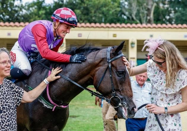 Fleur De Ling at Scottsville Racecourse with Birgit Schröder